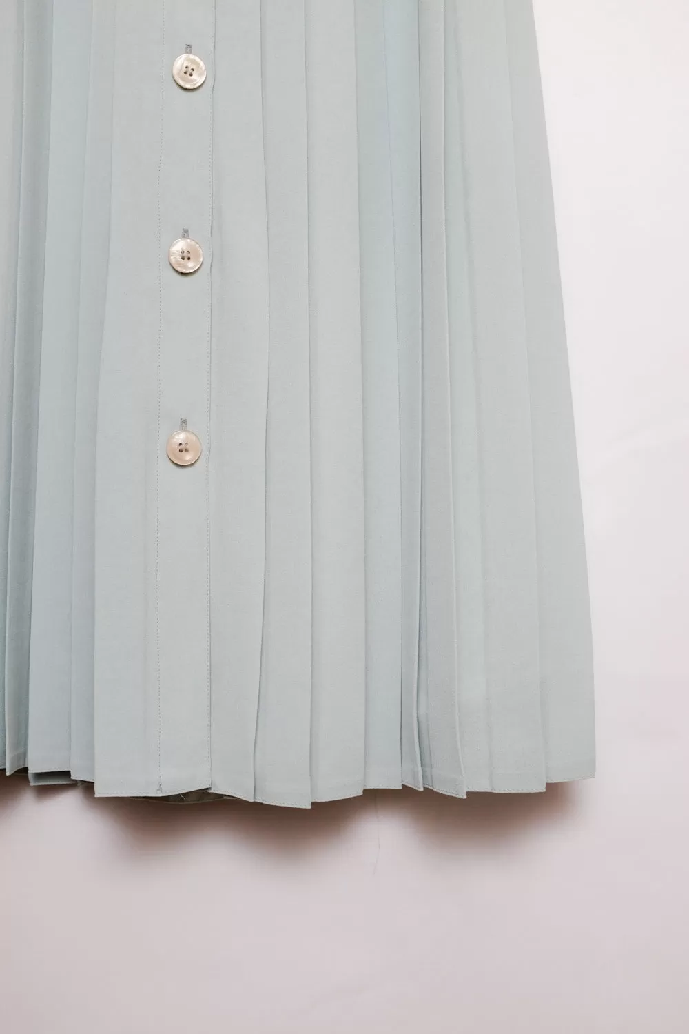 0015_PLEATED PALE BLUE MIDI SKIRT