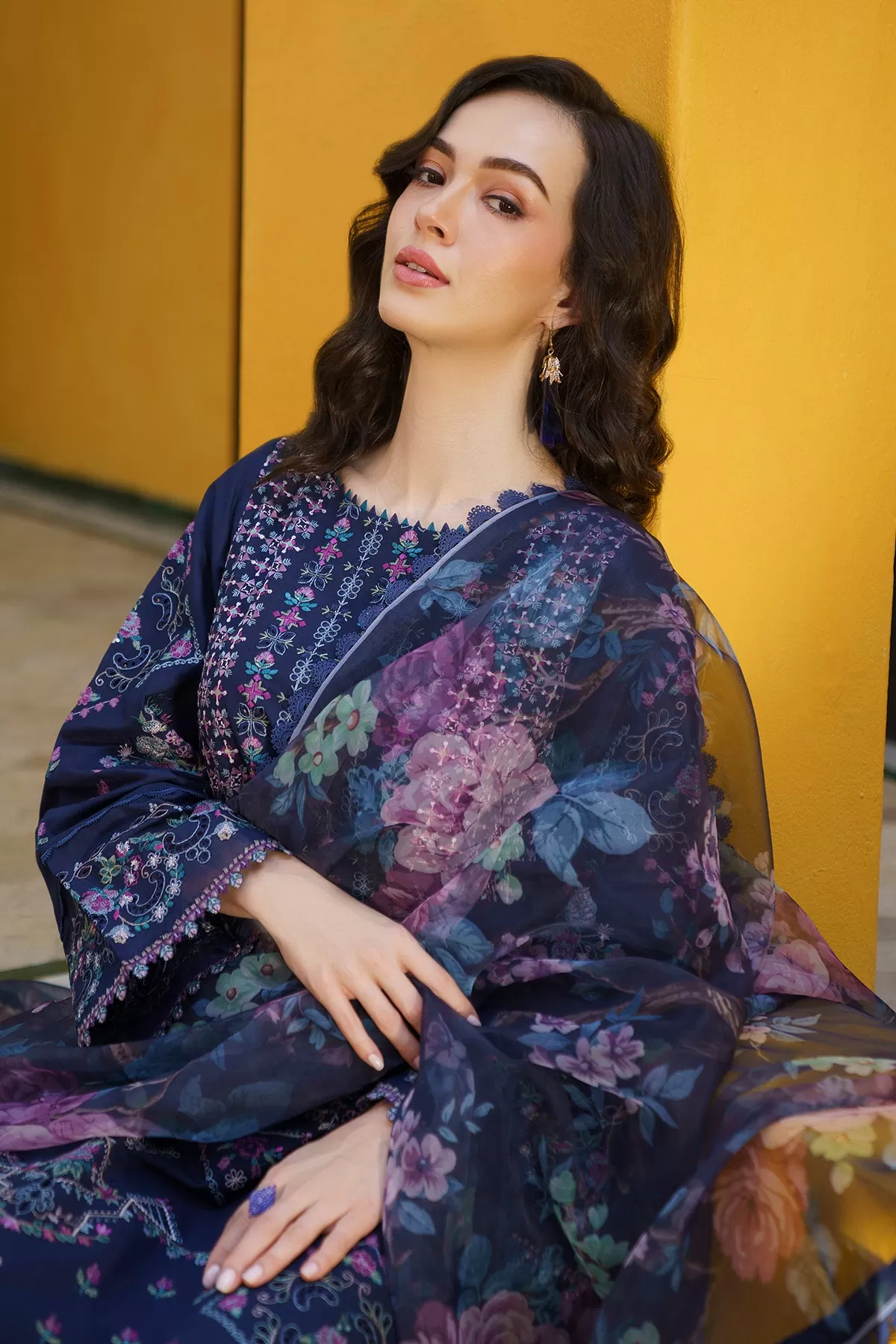 EMBROIDERED LAWN UF-570