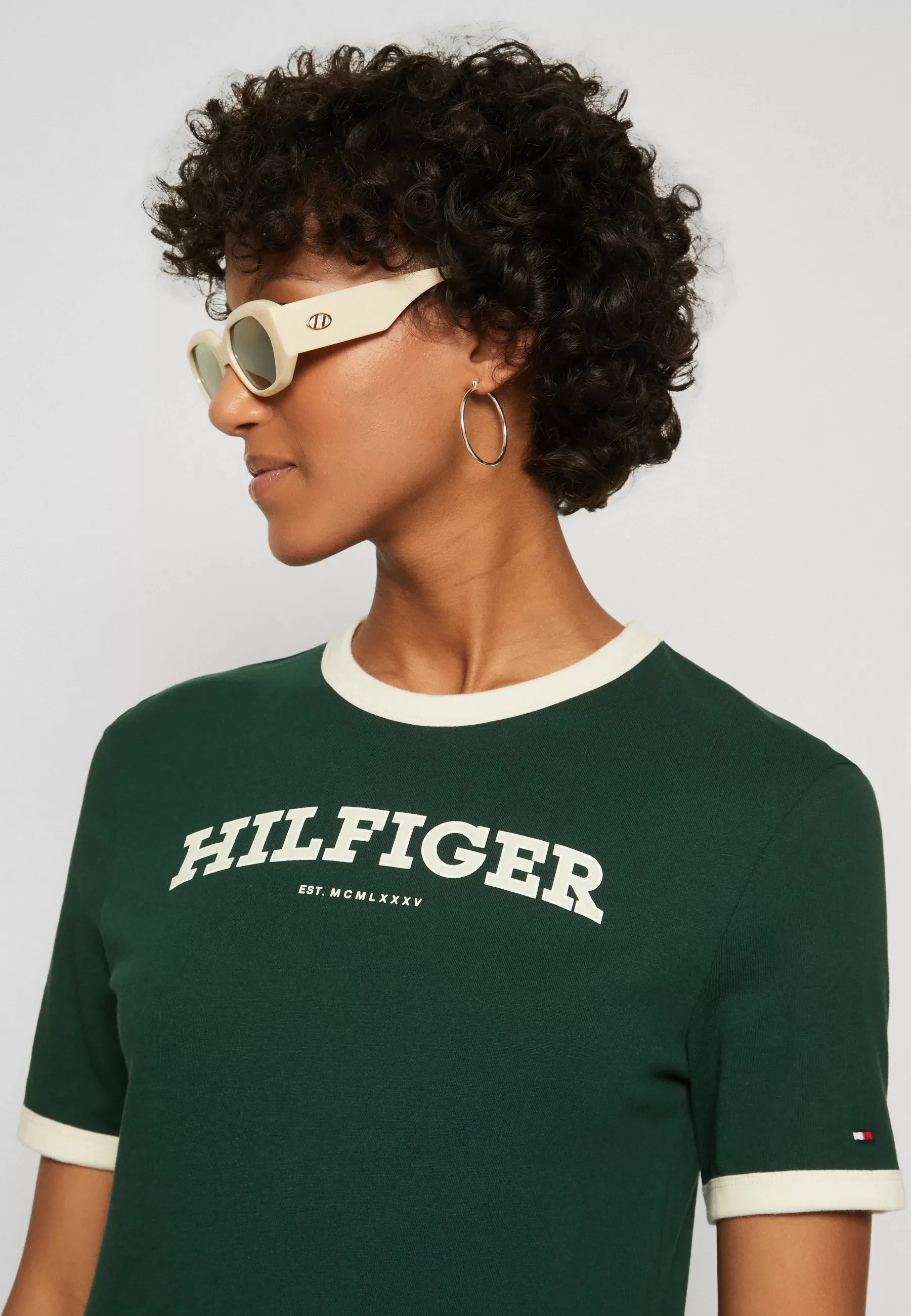 HILFIGER MONOTYPE FLOCKED LOGO T-SHIRT