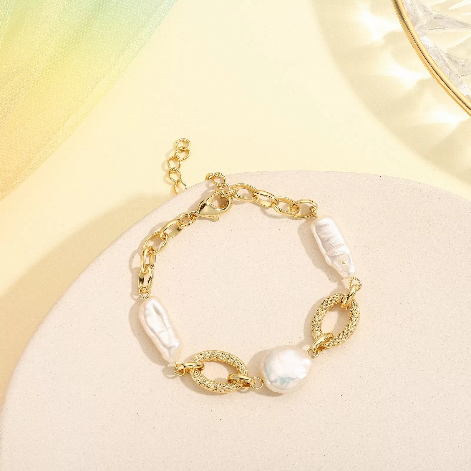 Pearl Hollow Bracelet