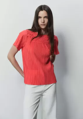 Pleated top