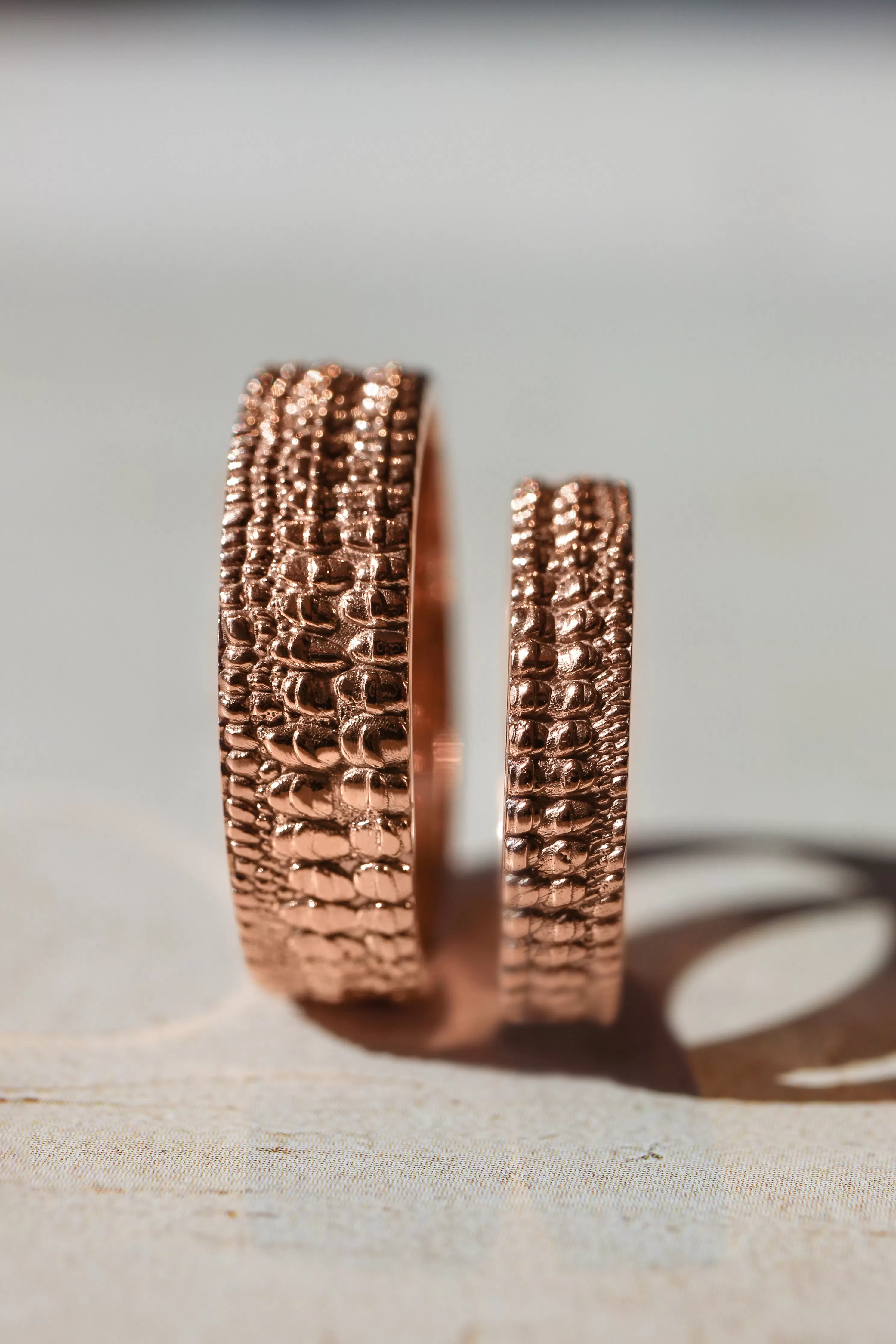 Textured crocodile's skin ring, 6 mm wedding band